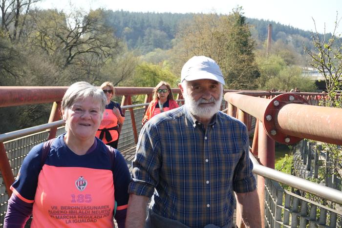 Ehunka lagunek parte hartu d 84 1774179431170