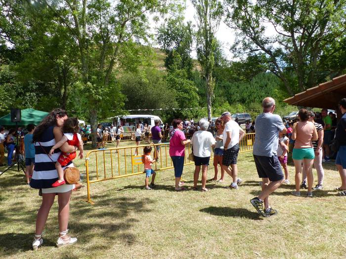 Jende ugari bildu zen Ama Zu 31 1565382473545