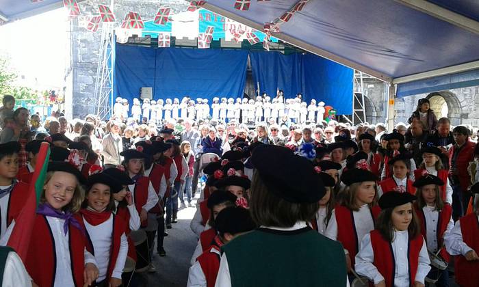 Aiarako Jaien giroa berotu d 7 1493393737467