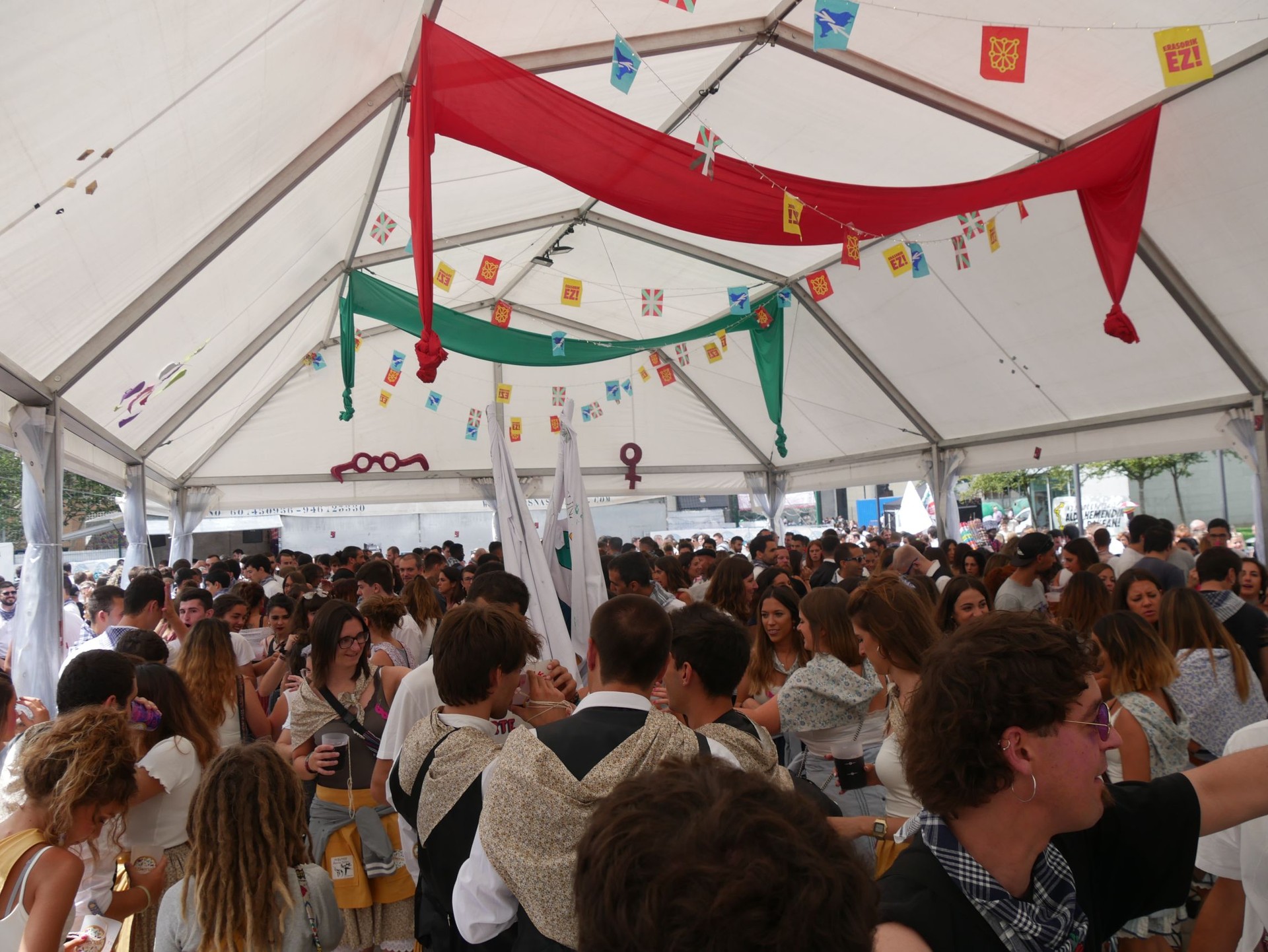 Laudioko Txosnaguneak prest du jaietako egitaraua, Aldai Plaza astintzeko