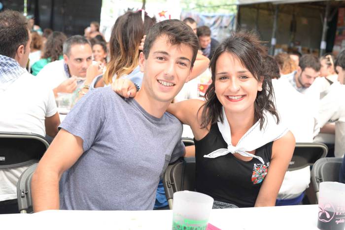 Aldai plaza txiki geratu da  107 1503894769678