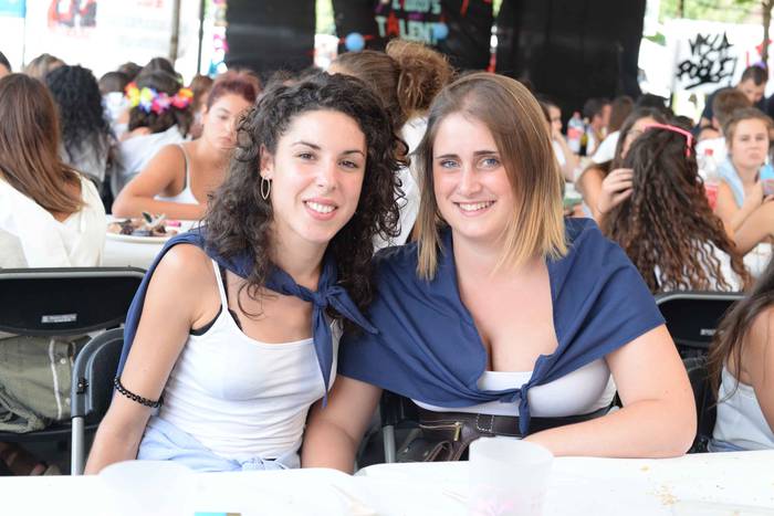 Aldai plaza txiki geratu da  95 1503894644708