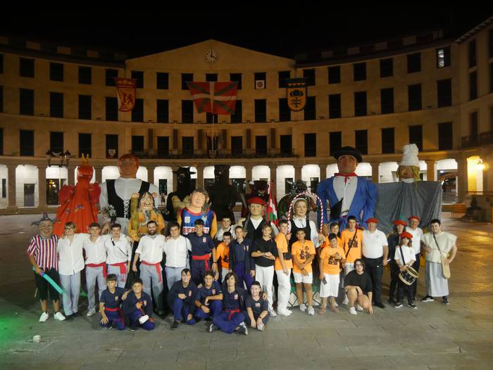 Dantza eta sua uztartu zitue 100 1661604439263