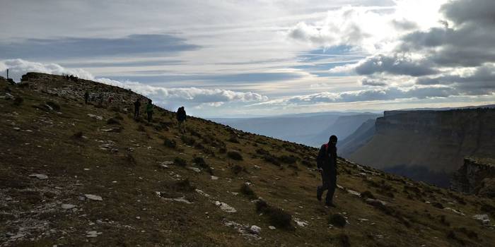 Aldapan gora agurtu dute Men 3 1514875660369