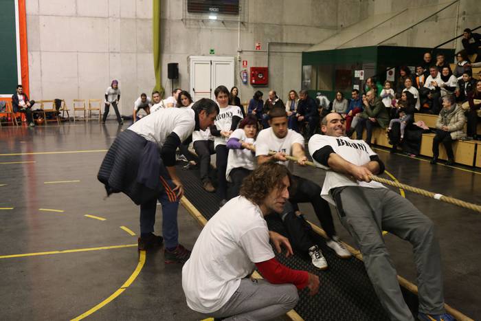 Andra Mari garaile kaleen ar 47 1515361389179