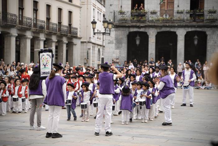 Hezkuntza komunitateak eman  7 1777063520549