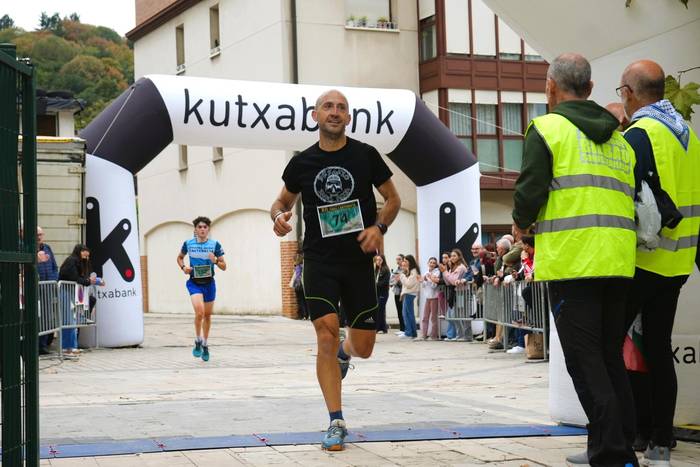 Hirurehundik gora korrikalar 27 1761471887062