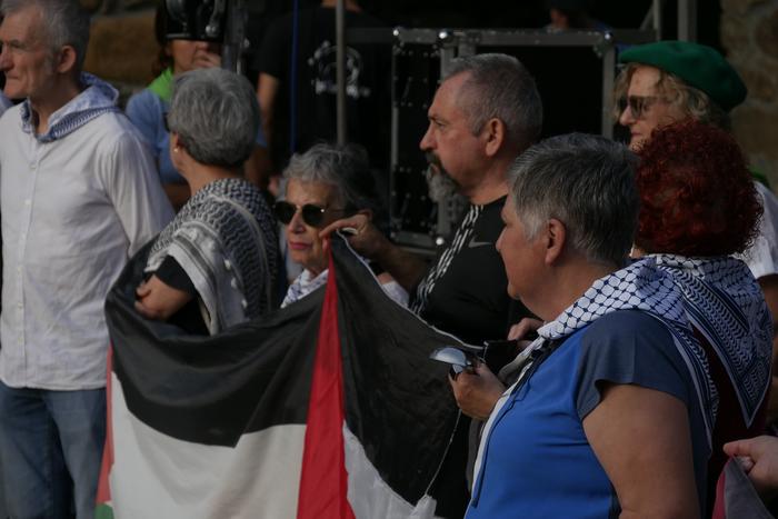 Palestinaren aldeko burrunba 8 1757102582246