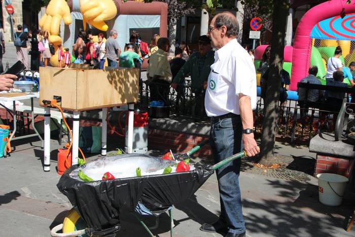 Folk doinuak eta marmitako t 48 1504428860405