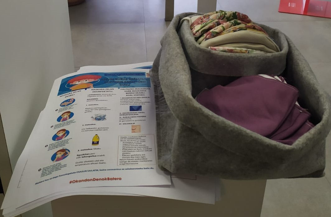 150 maskara baino gehiago banatu ditu jada Okondoko Jostun Taldeak