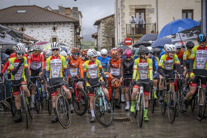 Artziniegako kale estuetan l 9 1773517245333