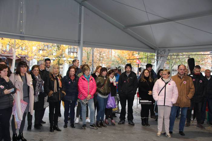 Aldarri ozena genero indarke 6 1511632252698