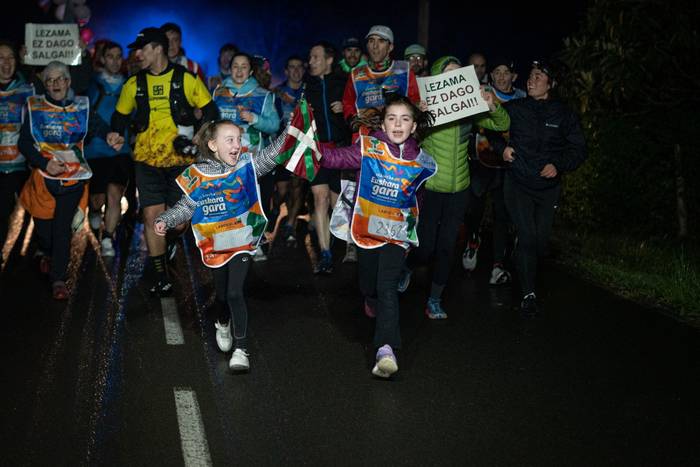 Ehunka lagun atera ditu Korr 12 1774596743278