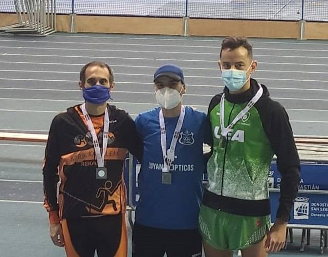 Edu Frutos eta Josu Apraiz atletismoko Euskadiko Txapeldunak izan ziren Anoetan