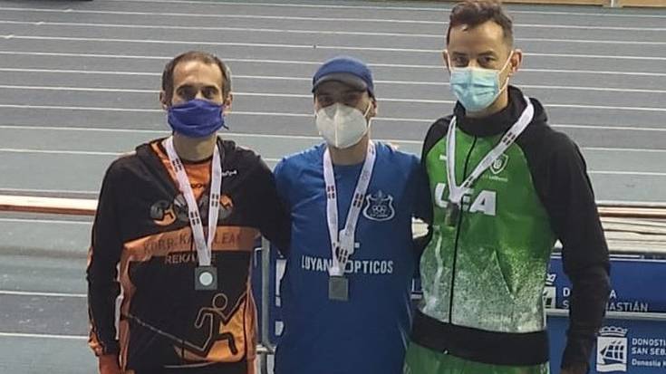 Edu Frutos eta Josu Apraiz atletismoko Euskadiko Txapeldunak izan ziren Anoetan