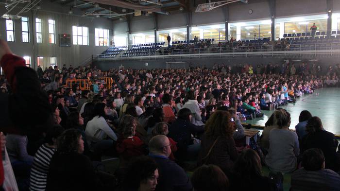 Ehunka ume eta guraso dantza 15 1513506204771