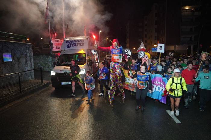 Aldarrikapenez eta pirotekni 92 1774615488225