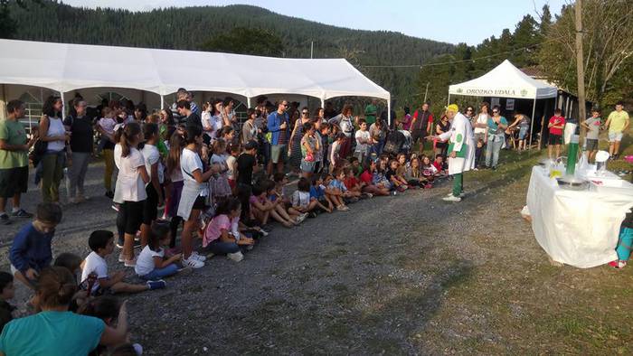 Berazako Jaietan umeek izan  26 1506940529015