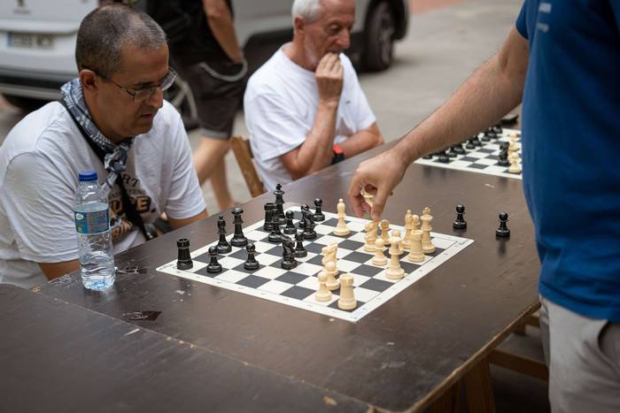 Haur eta nagusiak izan dira  15 1755092533224