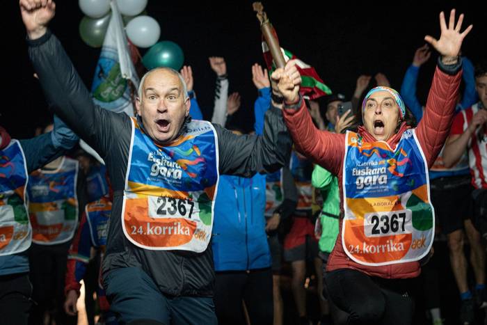 Ehunka lagun atera ditu Korr 33 1774596783924