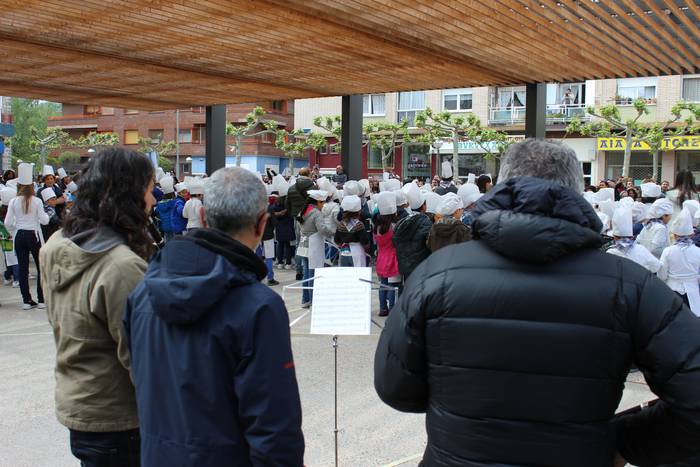 San Anton plazan egin dute u 17 1493306407521