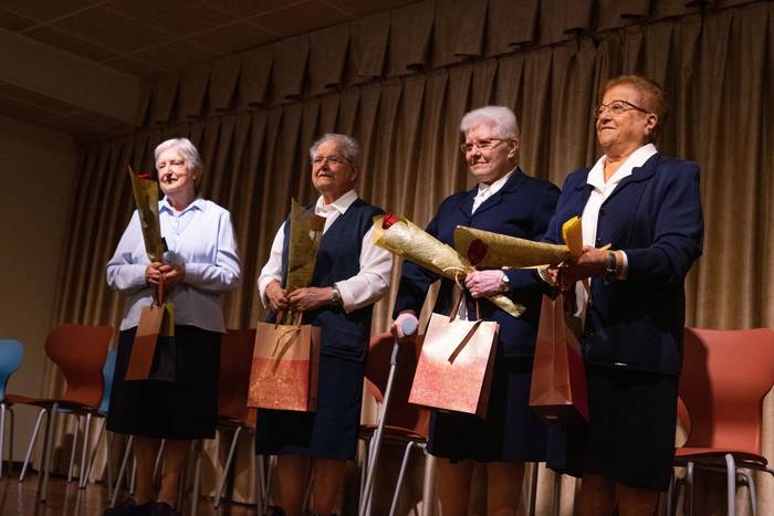 Agur jendetsu eta hunkigarri 27 1759073095593