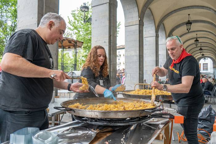 Paella eta rock artean ari d 1 1779034868043