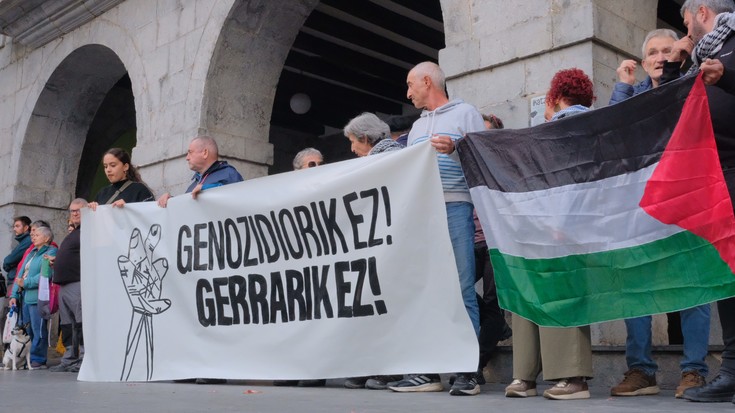 Palestinako genozidioa hasi zenetik hiru urte bete direla salatu dute