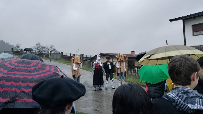 Aretako familia mordoa egon  1 1766616519676