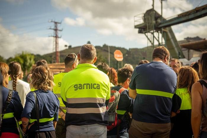 Elkarretaratze batekin salat 6 1758023149067