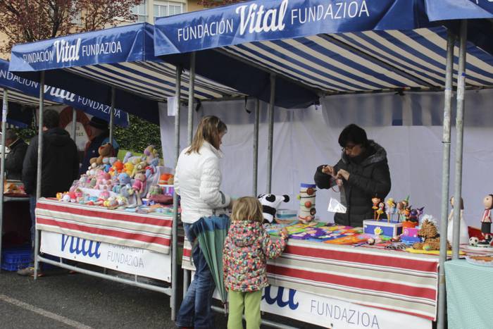 Baserri Azoka egin dute Okon 2 1521978616187