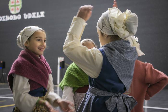 Ubixeta dantza taldeak dantz 1 1766416264568