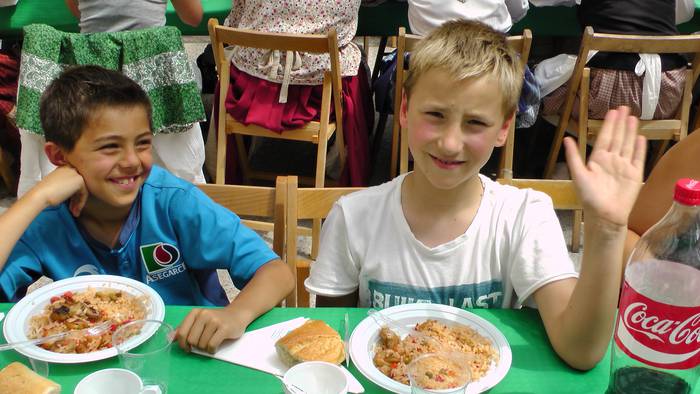 Dantza taldeak taldeak izan  151 1496055821169