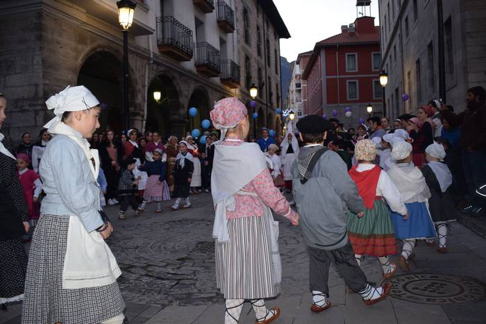 Erauntsi, Olentzero eta Mari 3 1514448146725