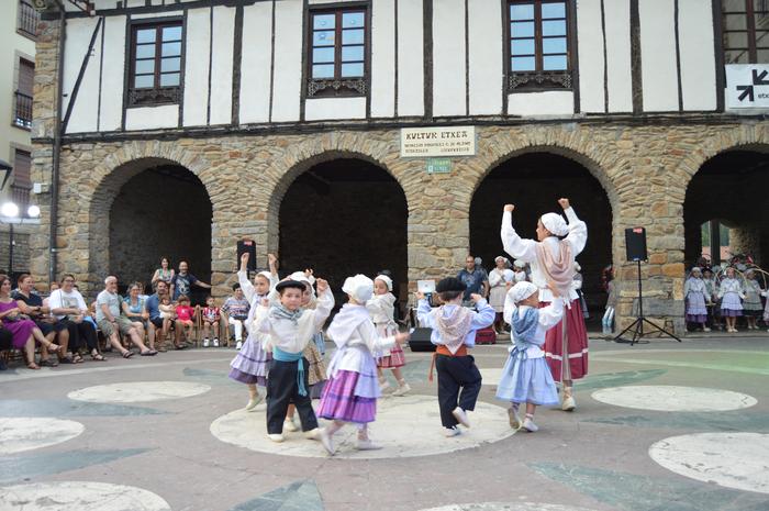 Kulturaz blai bizi izan dute 17 1750803454472