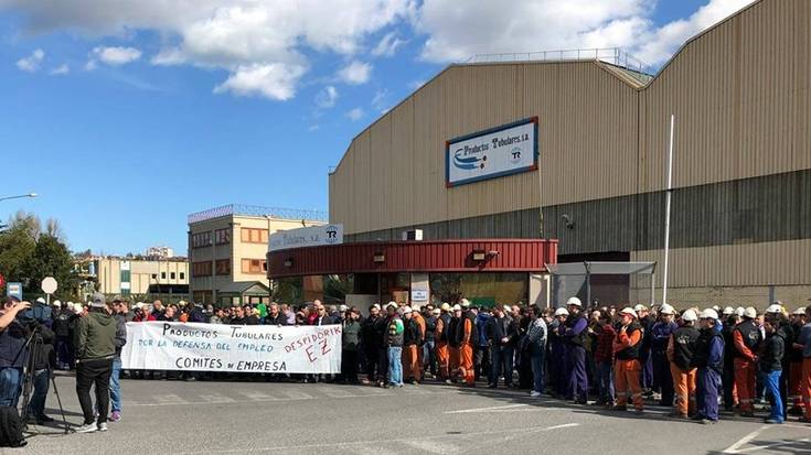 Tubos Reunidoseko Trapagarango ESK eta LAB sindikatuek bat egin dute Amurrioko greba egunekin