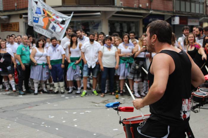 Suziria piztuta lehertu da j 11 1502792682167