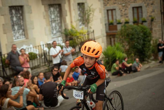 Bizikletak irudimenez jantzi 117 1757326013979