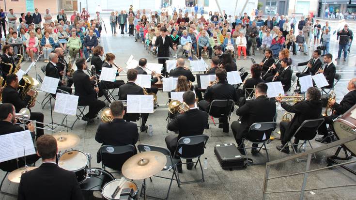 Laudioko Musika Elkarteak girotu zuen atzoko goiza