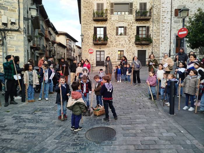 Agate Deunaren bezperak adin 62 1770303111225