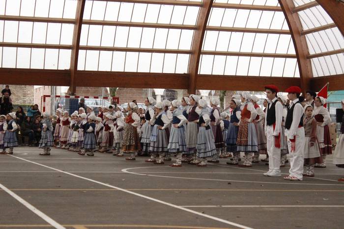 Dantzari Egunak herriguneko  17 1521466431343