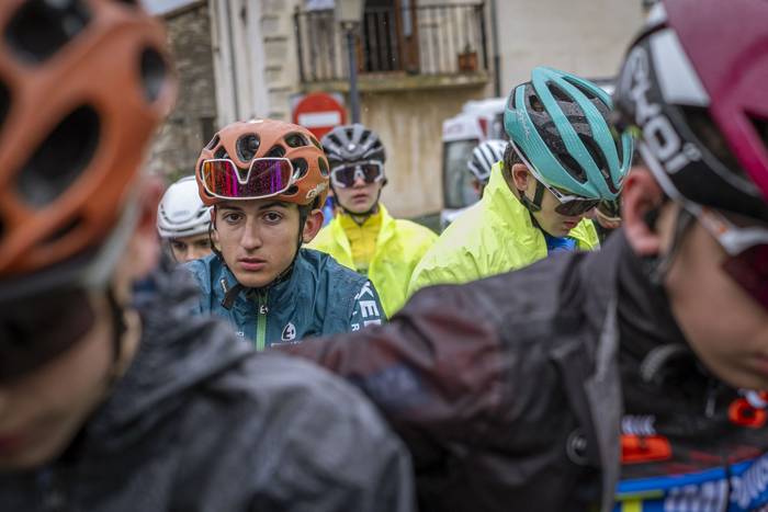 Artziniegako kale estuetan l 1 1773517223620