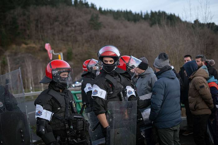 Piketeak, Ertzaintza eta esk 26 1770667633338