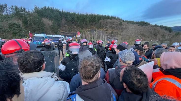 Tubos Reunidoseko langileen 24 orduko greba, zuzenean