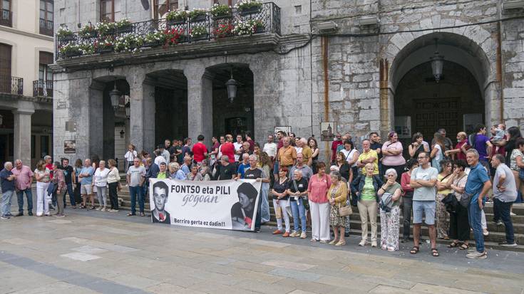 Pili Arsuaga eta Fontso Isasi gogora ekarri dituzte euren heriotza eragin zuen istripuaren 36. urteurrenean