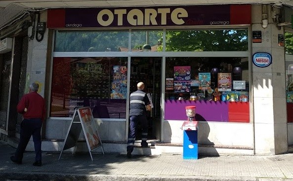 Aretako Otarte okindegian ere lapurtu dute