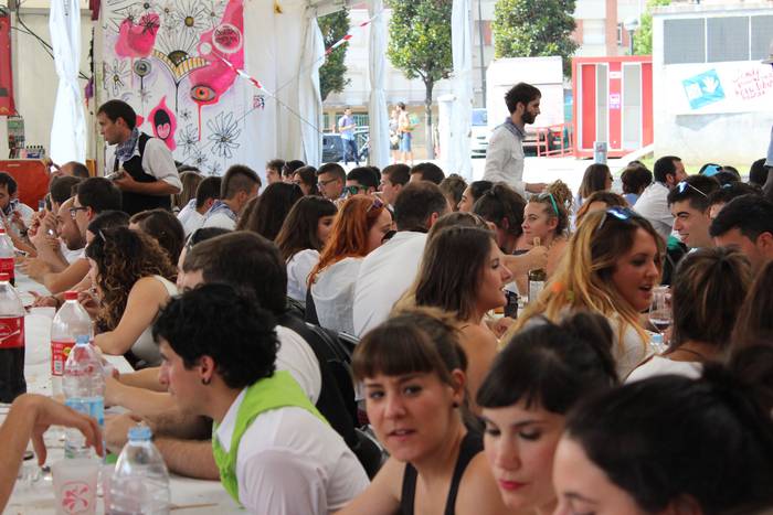 Aldai plaza txiki geratu da  11 1503586198617