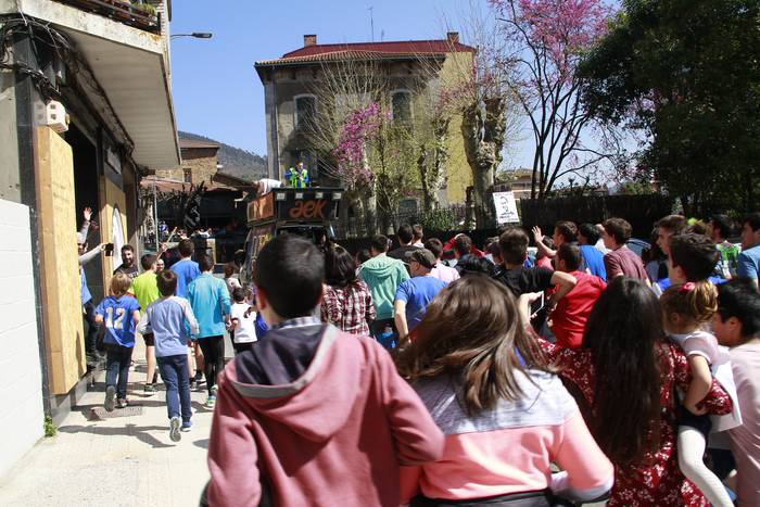 Dolumin Barikuak eta Korrika 150 1491602113302