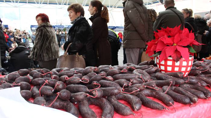 Gabonetako elkartasun azokak 62 1513600746141