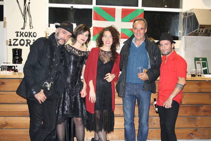 Aiaran ere armairutik atera  73 1511253514965